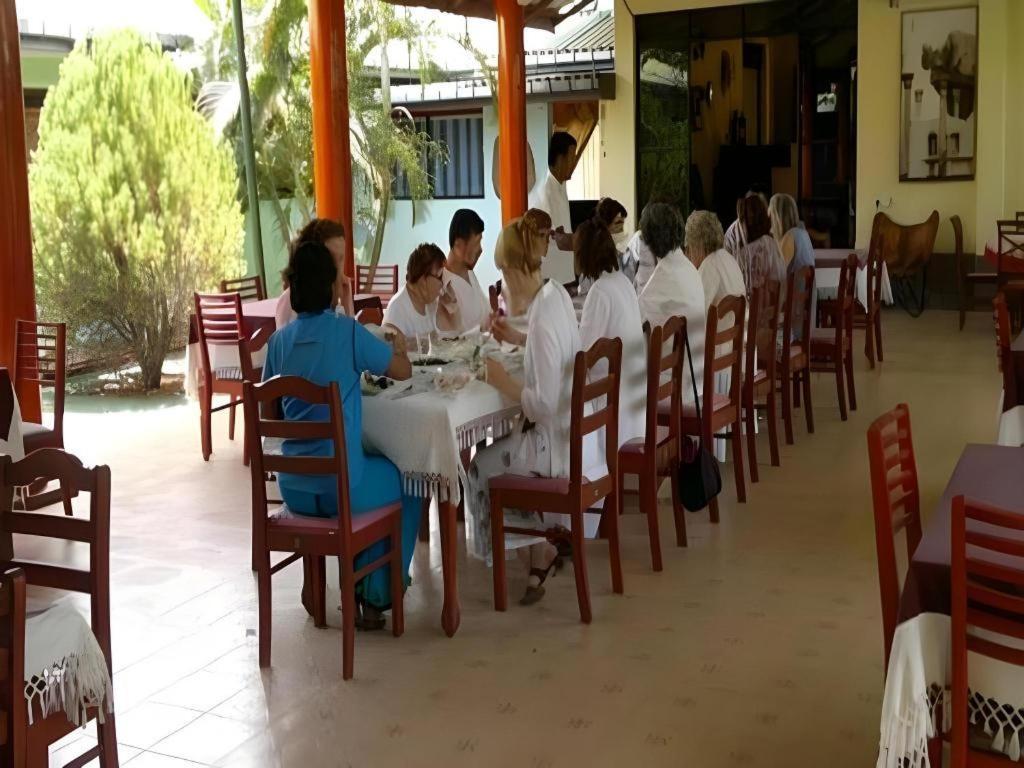 Saji-Sami Hotel Anuradhapura Exterior photo