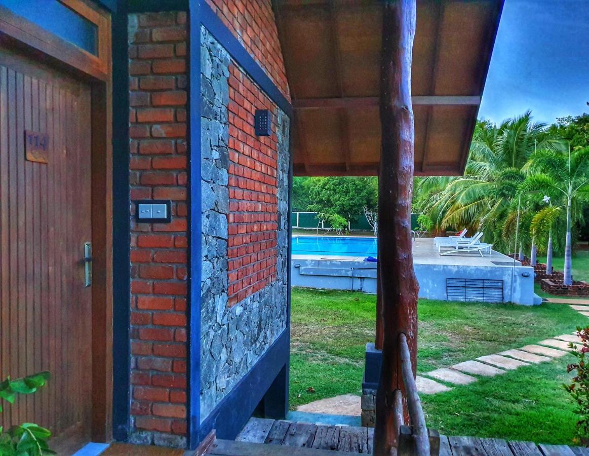 Saji-Sami Hotel Anuradhapura Exterior photo